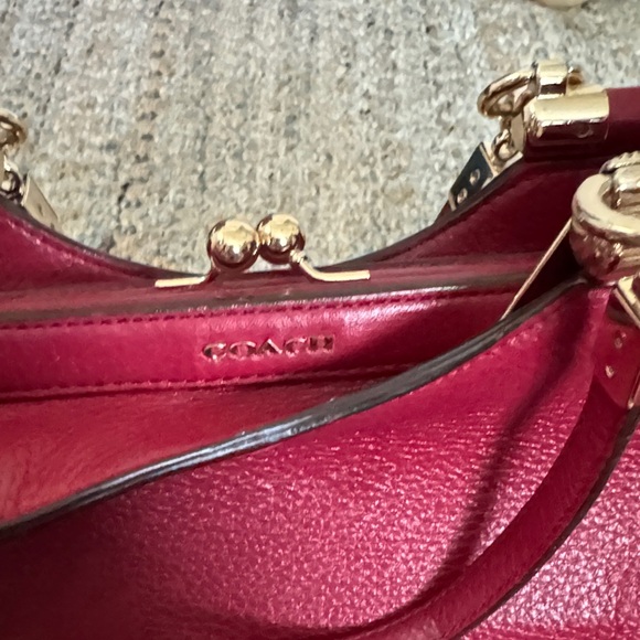 Tas Coach Carrie red leather handbag - Picture 6 of 8